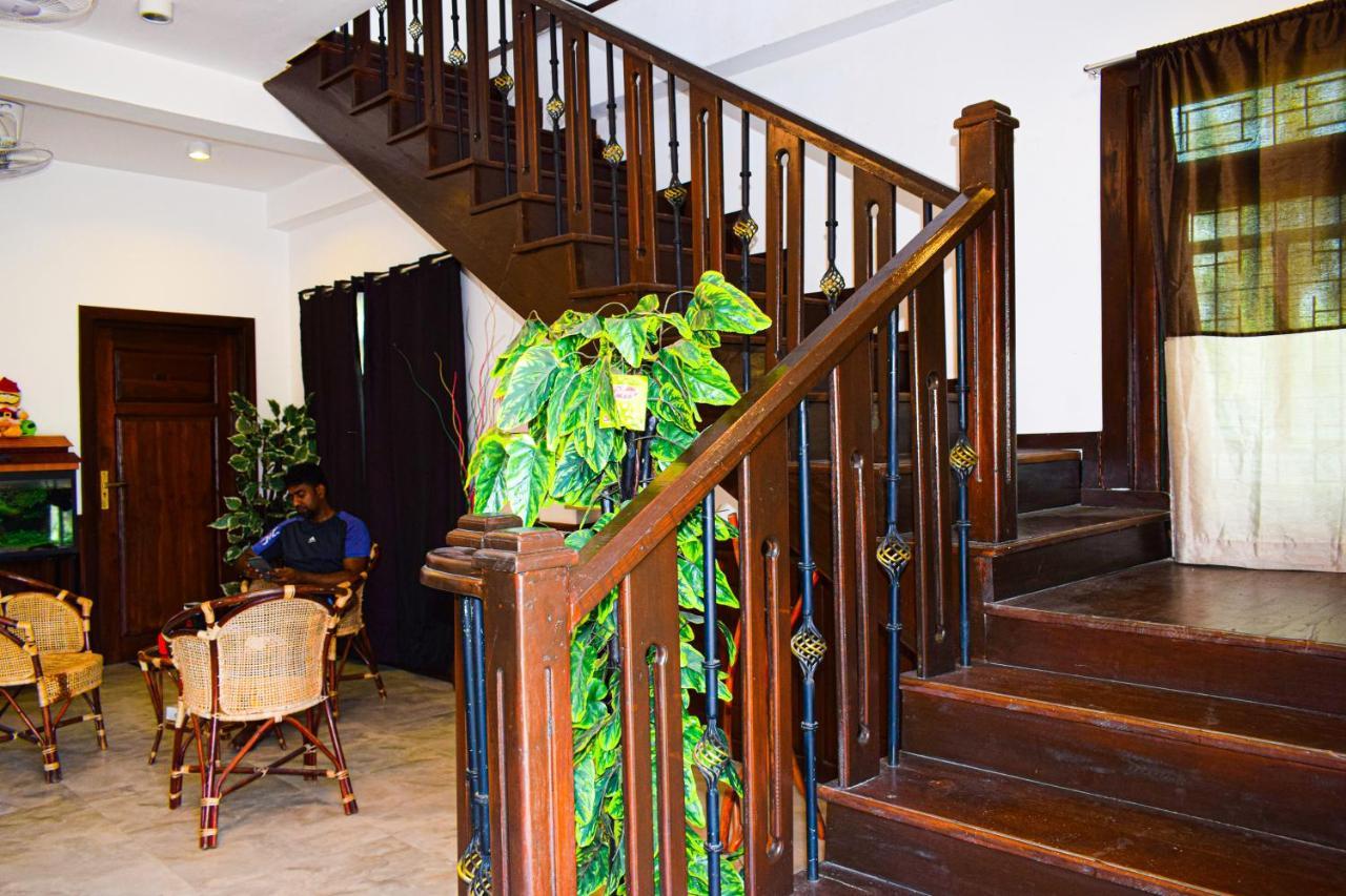 ALFFA Guest inn Trincomalee Extérieur photo