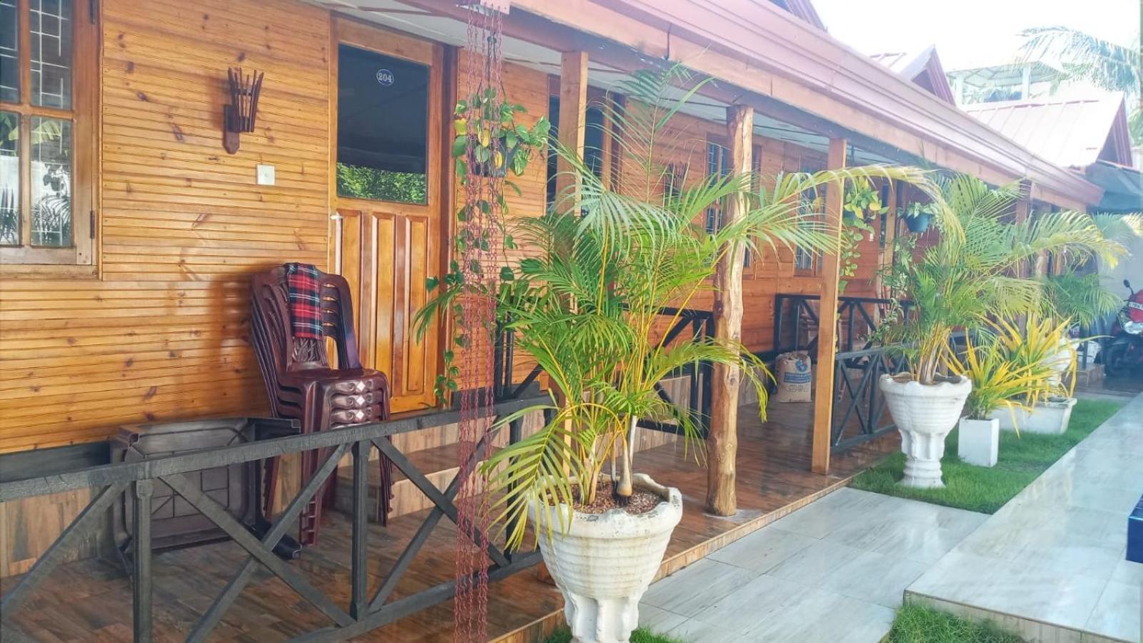 ALFFA Guest inn Trincomalee Extérieur photo